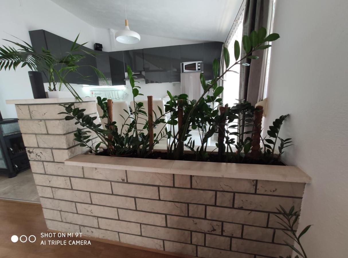 Apartment Burich Makarska Bagian luar foto