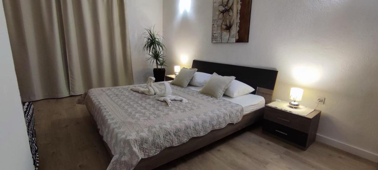 Apartment Burich Makarska Bagian luar foto